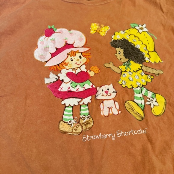 🍓🍰Strawberry Shortcake Cropped Short Sleeve Tee Shirt - Picture 2 of 5